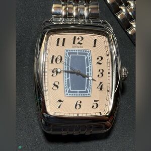 Invicta Men’s Watch
Model 36201